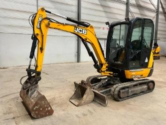 JCB 8026
