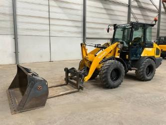 Kubota R 090