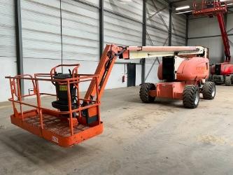 JLG 800 AJ