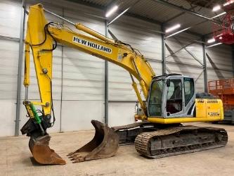 New Holland E 215 B