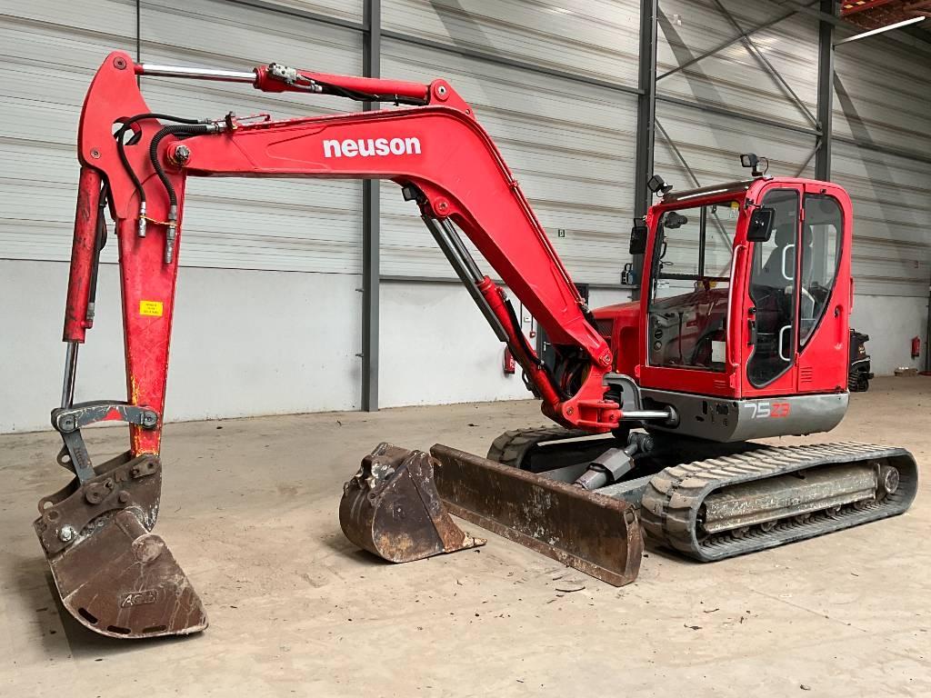Neuson 75 Z 3 Midigraafmachines 7t - 12t