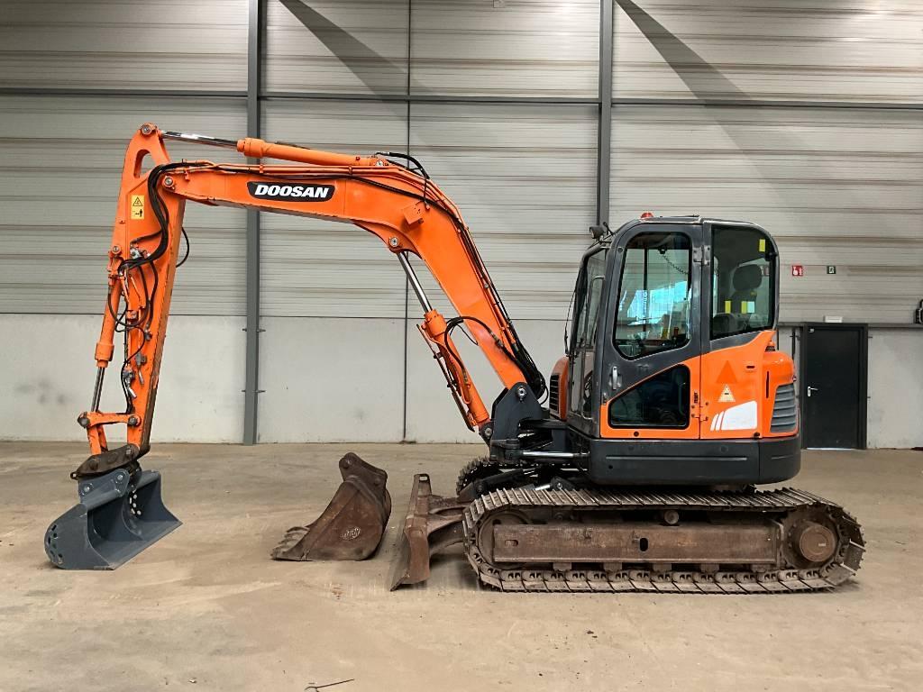 Doosan DX 80 R Midigraafmachines 7t - 12t