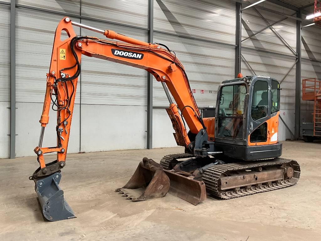 Doosan DX 80 R Midigraafmachines 7t - 12t