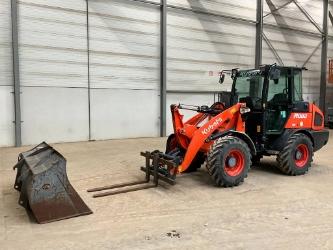 Kubota R 082