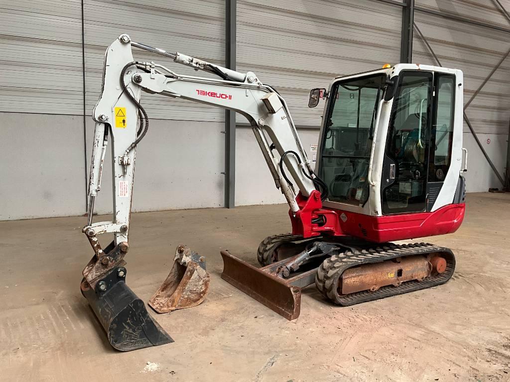 Takeuchi TB 228 Minigraafmachines < 7t