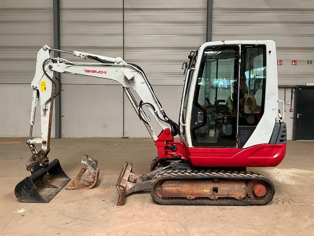 Takeuchi TB 228 Minigraafmachines < 7t