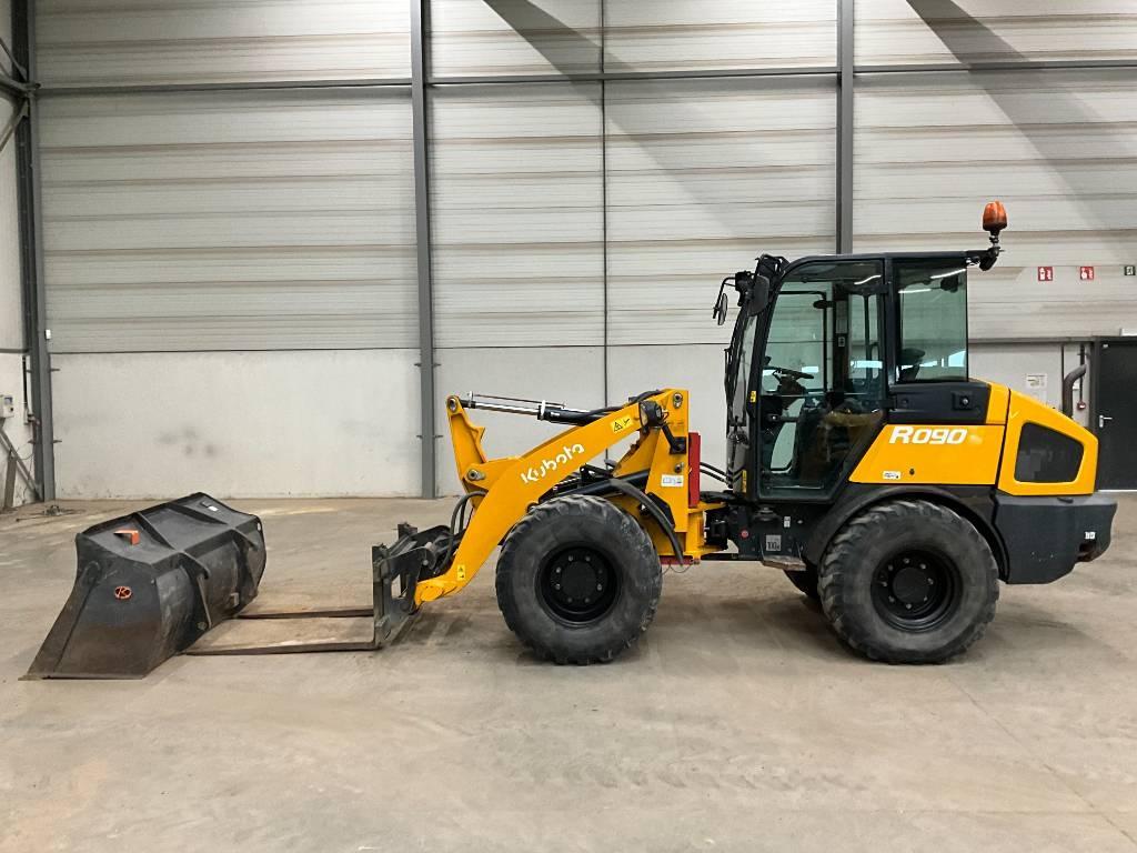 Kubota R 090 Wielladers