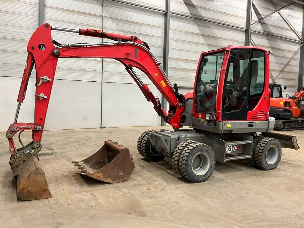 Neuson EW 65 Wielgraafmachines