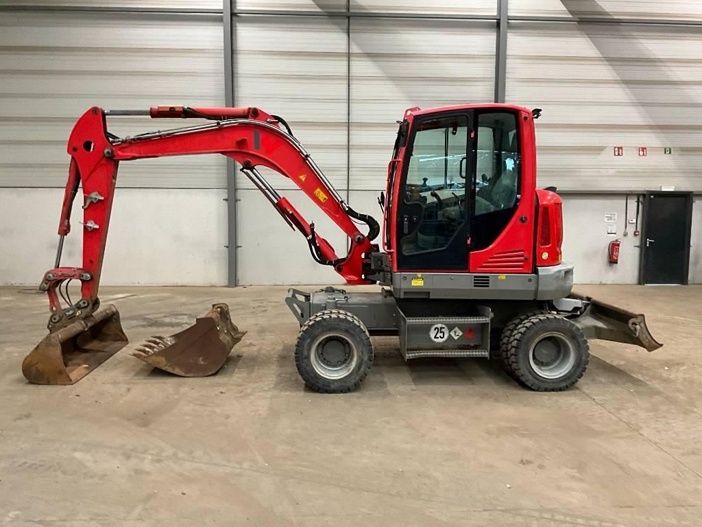 Neuson EW 65 Wielgraafmachines