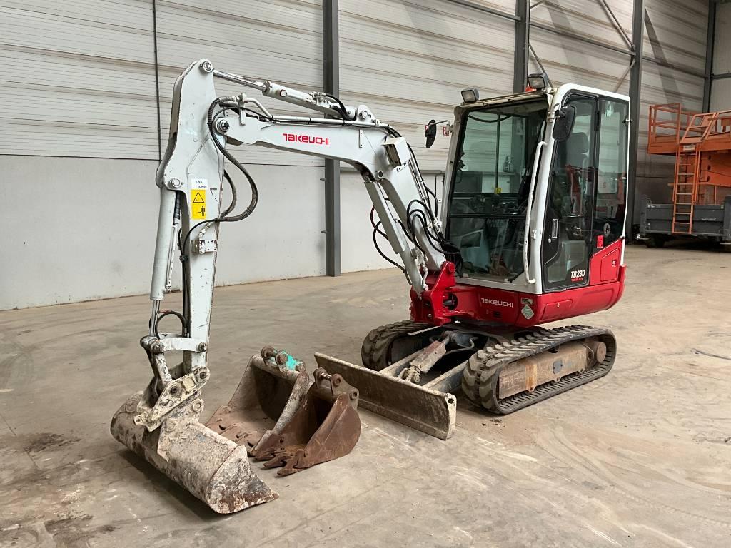 Takeuchi TB 230 Minigraafmachines < 7t
