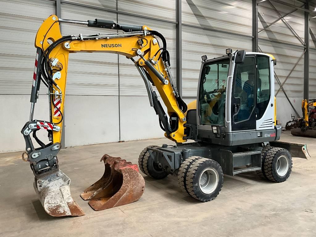 Neuson EW 65 Wielgraafmachines