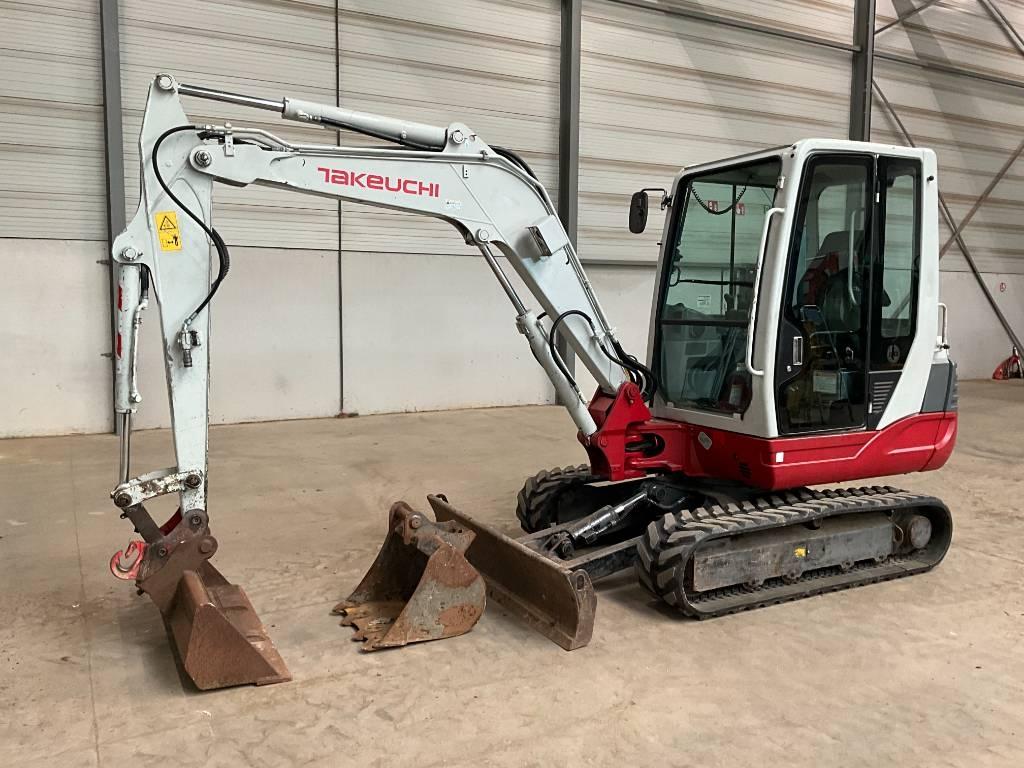 Takeuchi TB 235 Minigraafmachines < 7t
