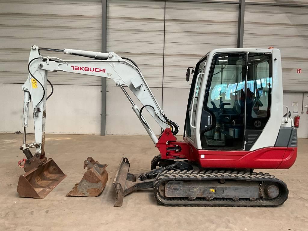 Takeuchi TB 235 Minigraafmachines < 7t