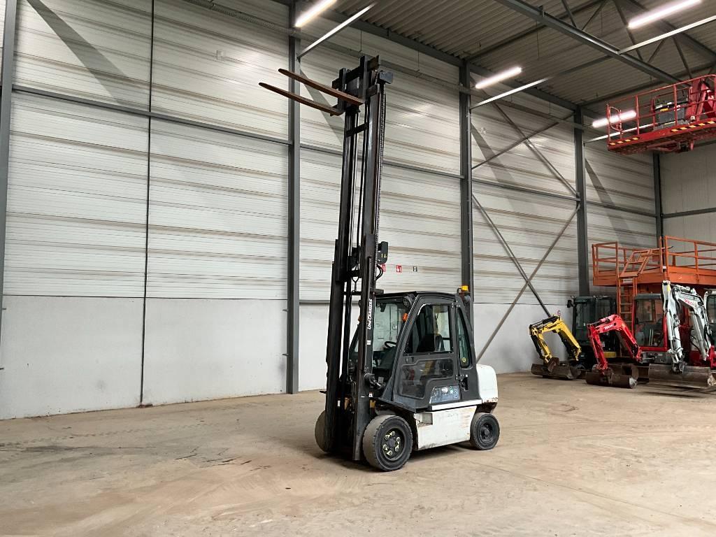UniCarriers DX 30 Diesel heftrucks