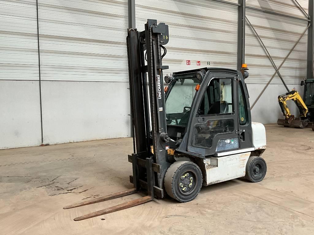 UniCarriers DX 30 Diesel heftrucks