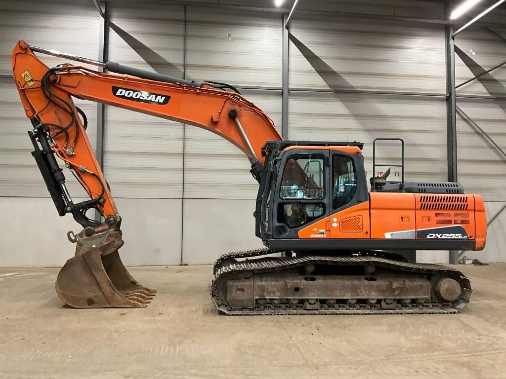 Doosan DX 255 LC-5 Rupsgraafmachines